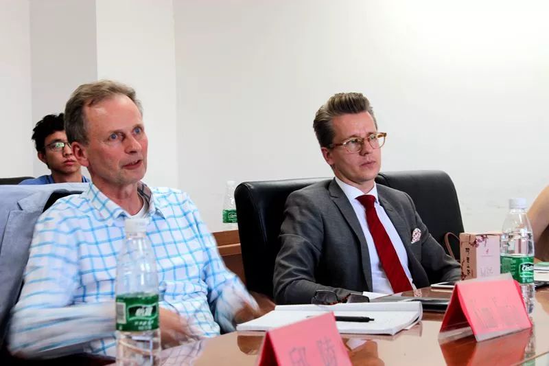 https://mmbiz.qpic.cn/mmbiz_jpg/gMfDR1hiaaAahjSkgdWspCZPfqrdyHfuhjCaAwpkTDX2QXEP0EOTyKNUjAOfwZrg52YVOicnLPcXnrXITPNPNcRg/640?wx_fmt=jpeg